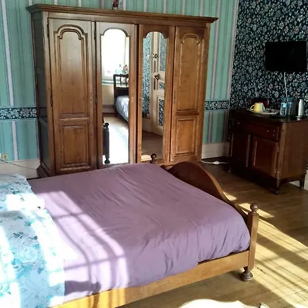 Le Point Du Jour Bed and Breakfast